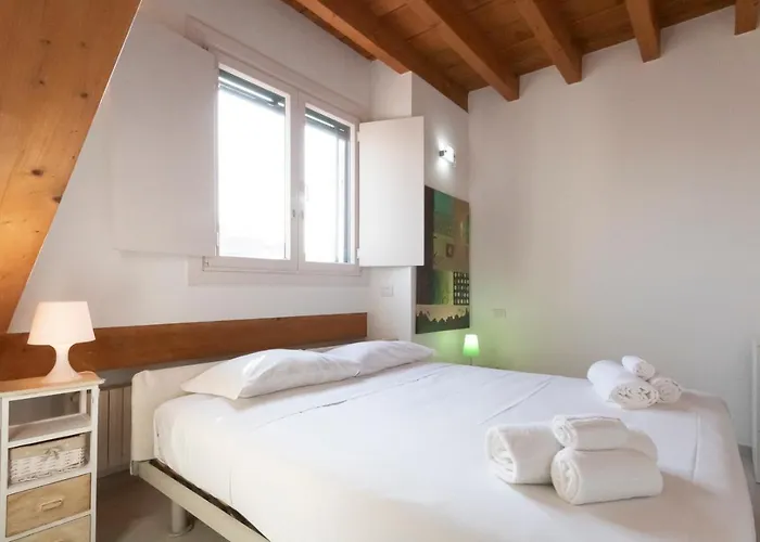Apartament Mansarda Cola