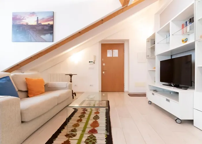 Apartament Mansarda Cola Mediolan